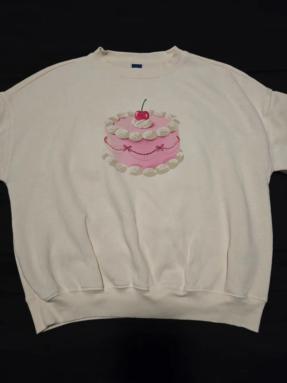 Old Navy Girls Graphic Fleece Sweatshirt Pink Cake Crew Neck Cream Size L 10-12